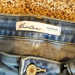 KANCAN, SIZE 30, DISTRESSED CAPRIS